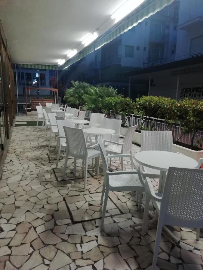 Hotel Mediterraneo Rimini Ngoại thất bức ảnh