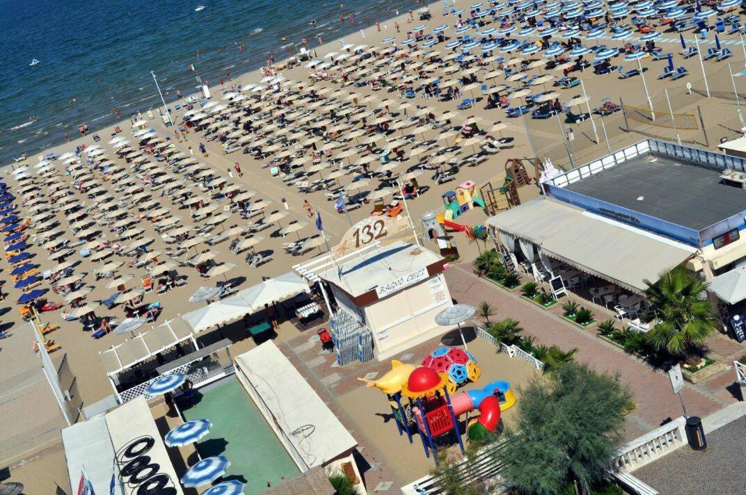 Hotel Mediterraneo Rimini Ngoại thất bức ảnh