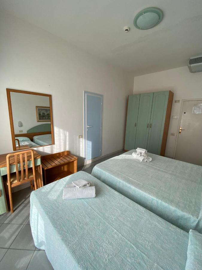 Hotel Mediterraneo Rimini Ngoại thất bức ảnh