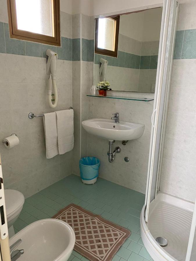 Hotel Mediterraneo Rimini Ngoại thất bức ảnh